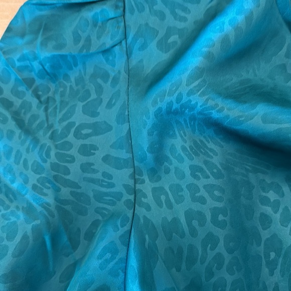 NWT Rachel Zoe emerald green leopard print long sleeved blouse, size medium - Picture 6 of 6